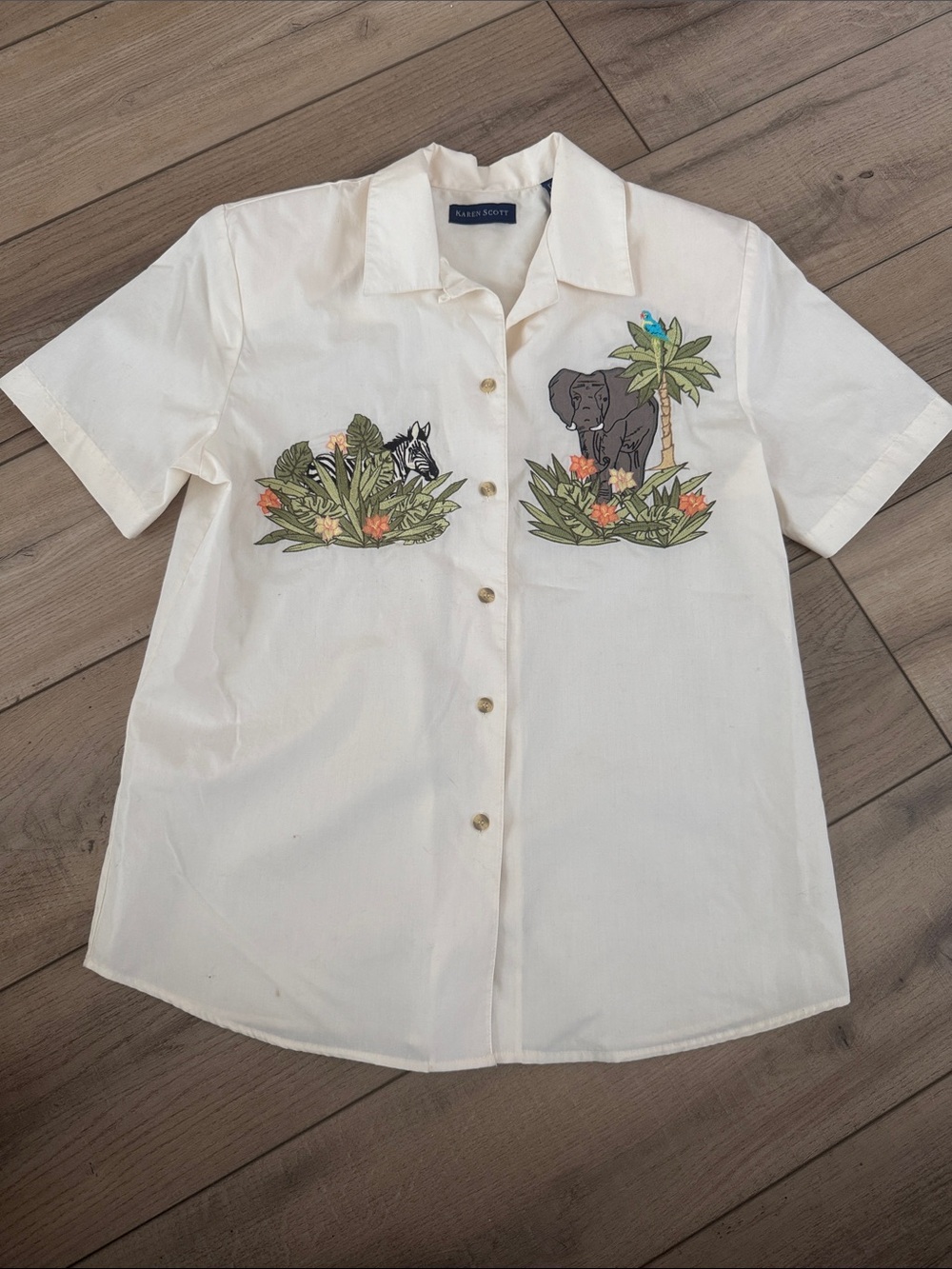 Karen Scott White Short-Sleeve Button-Up Shirt with Safari Embroidery